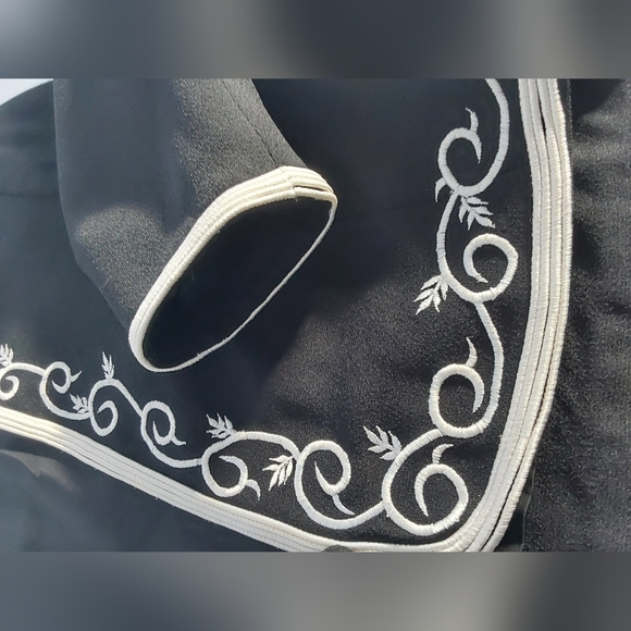 Vintage Morton Myles Black & White Embroidered Women's Bolero Jacket - Picture 9 of 9